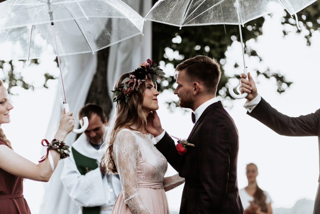 KĀDĒĻ LIETUS KĀZĀS IR LABA, NEVIS SLIKTA ZĪME?