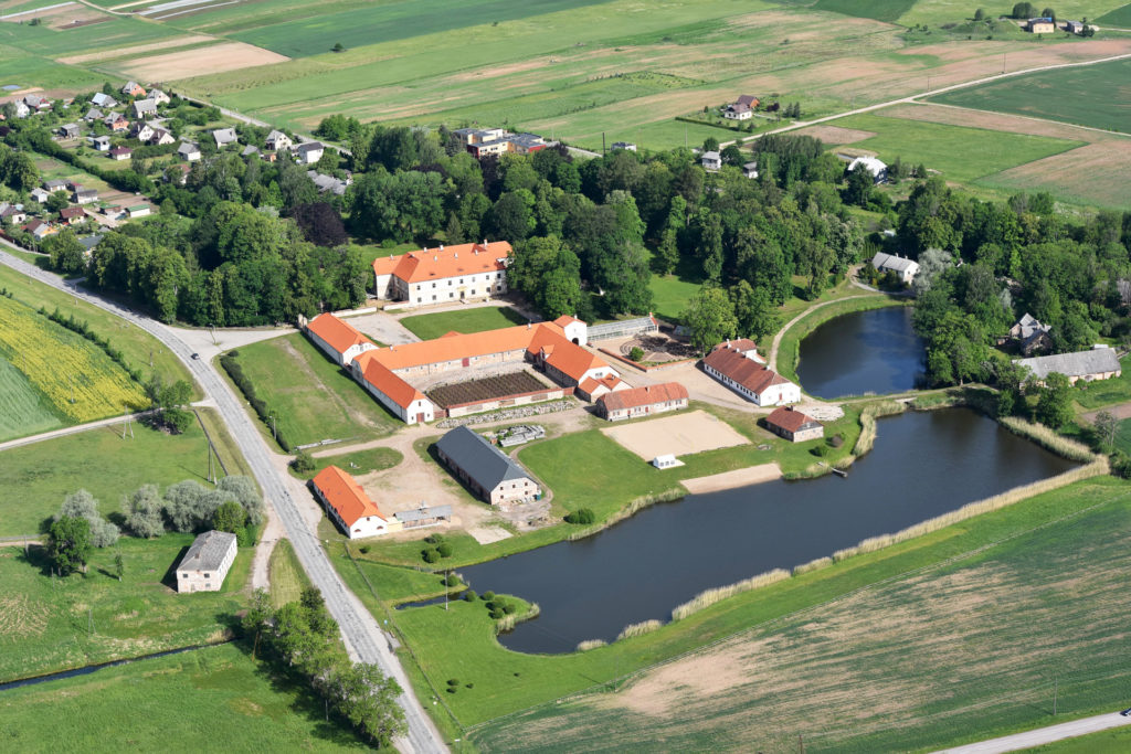 Nurmuižas pils