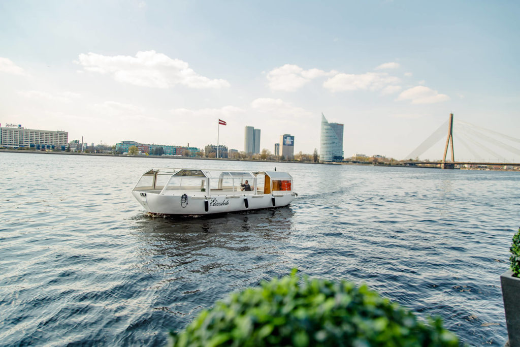 River boat ELIZABETE (12)