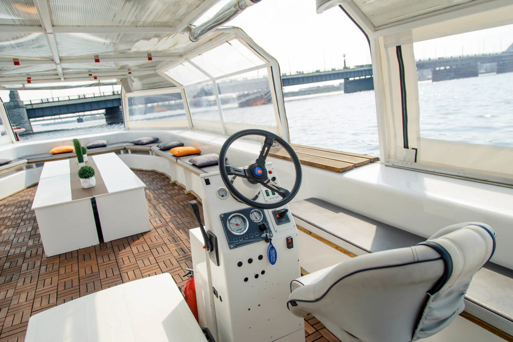 River boat ELIZABETE (8)