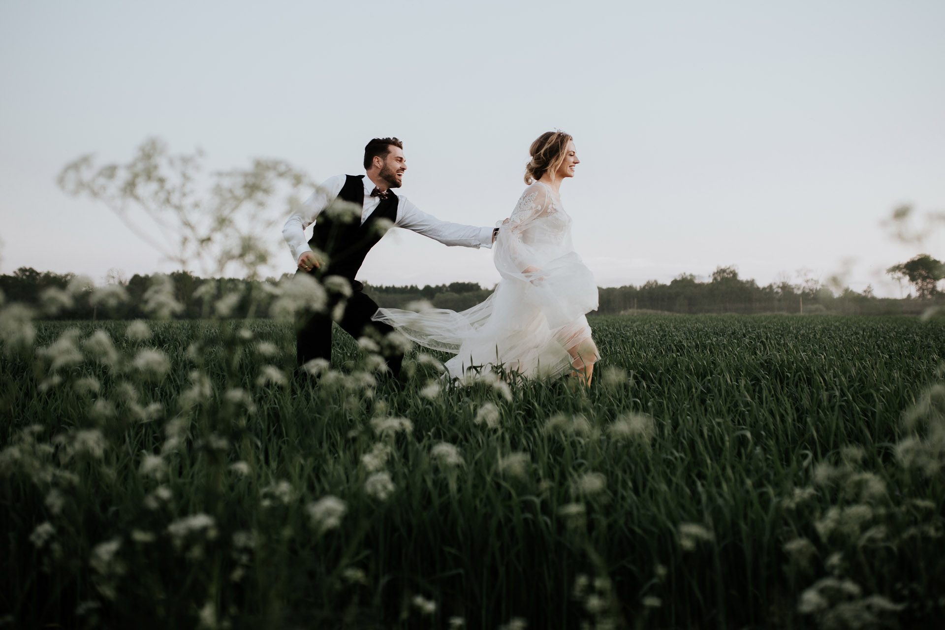 Foto: LŪCIJA ROŠĀNE / Kāzu vadītāja: ININ NINI / LELDE & AIVIS CERIŅI / Kāzu pakalpojumu sniedzēji