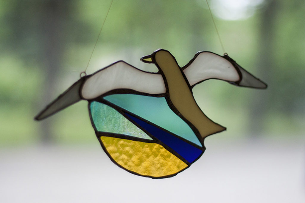 tiffany bird decor